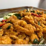 Salted Egg Prawn 咸蛋虾球