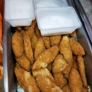 Breaded Fish Fillet w Tartar Dip