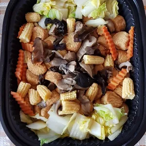 Braised Egg Beancurd with Assorted Vegetables