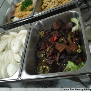 SIGNATURE BUN WITH BRAISED MEAT 招牌扣肉包