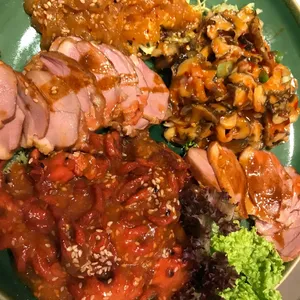 Grain Deluxe Platter <br><i>smoked duck with hoisin sauce, spicy top shell salsa, marinated baby octopus, marinated jellyfish</i>