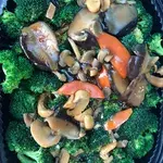 三菇西兰花 Broccoli w/ Assorted Mushroom