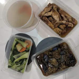 Dishes: 3 Dishes + 1 Soup