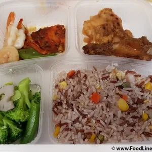 Stir-fried Wholemeal Noodles with Seafood & Assorted Greens