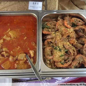 Signature red curry chicken with baby potatoes 招牌咖喱鸡