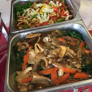 鲍鱼菇菠菜 Spinach w/Abalone Mushroom