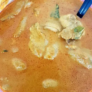Signature Nonya Curry Chicken 招标娘惹咖哩鸡