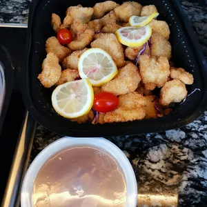 Deep Fried Fish Fillet with Lemon Sauce 西柠鱼片