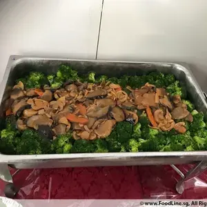 三菇西兰花 Broccoli w/ Assorted Mushroom