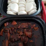 扣肉馒头 Braise Pork w/ Bun