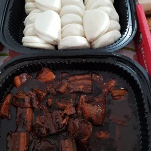 扣肉馒头 Braise Pork w/ Bun