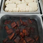 扣肉馒头 Braise Pork w/ Bun