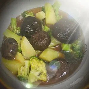 Mushrooms with Broccoli