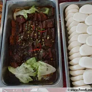 扣肉包 Chinese Bun w/ Stewed Pork
