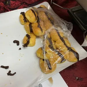 Mini Chocolate Éclair