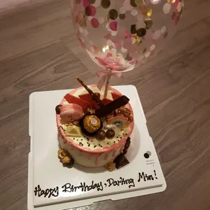 1x Mad Hatter @$68 (Flavour: Salted Caramel)