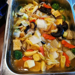 Seared Tofu with Sweet Chilli Sauce and Broccoli