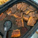 扣肉馒头 Braise Pork w/ Bun