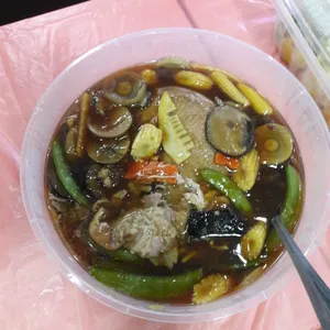 Braised Boneless Duck with Sea Cucumber