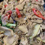 Sliced Chicken with Onions and Ginger