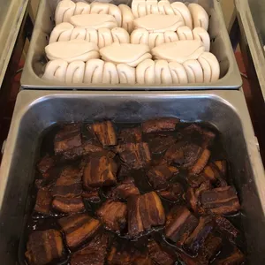 扣肉馒头 Braise Pork w/ Bun