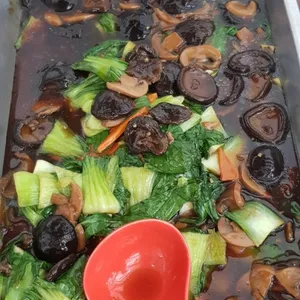 香菇小白 Siow Peh w/ Mushroom