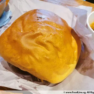 2x Golden Pillow Curry Chicken Bun @$14.8