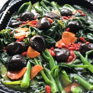 Hong Kong Kai Lan with Mushroom and Wolfberry