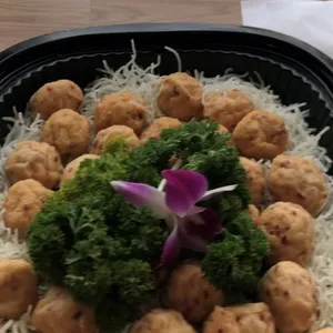 Golden Sotong Ball
