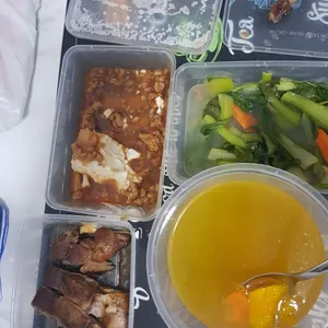 Meal Container: Microwavable container