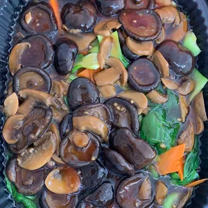 香菇小白 Siow Peh w/ Mushroom