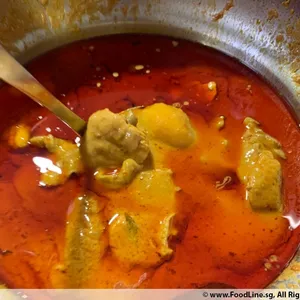 招牌咖喱鸡 Signature Curry Chicken