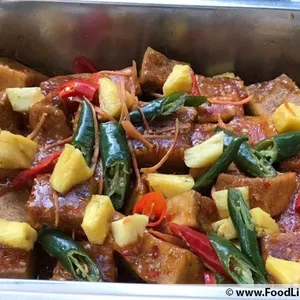 Fried Tofu in Thai Sauce
