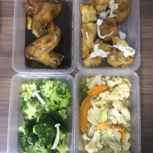 Meal Container: Microwavable container (2pax & above)