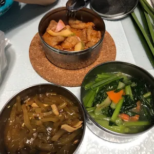 Meal Container: Tingkat (2 pax & above, Dinner Only)