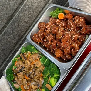 蜜汁排骨 Pork Ribs w/ Honey Sauce