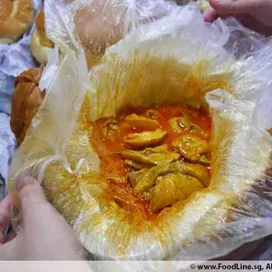 1x Golden Pillow Curry Chicken Bun @$14.8