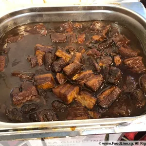 Braised Pork w/ Bun • 扣肉包(Chef's Recommended)