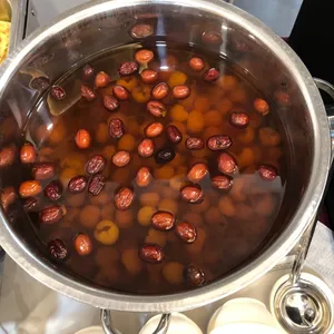 Hot Red Dates with Gingko Nuts Soup 紅枣白果汤