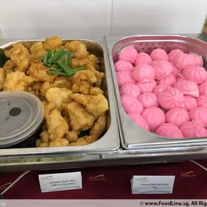 Steamed Mini Red Bean Pau 迷你豆沙包