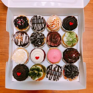 1x Happy Mix Cupcakes @$28