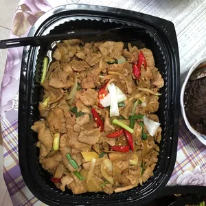 Sliced Pork with Onions and Ginger