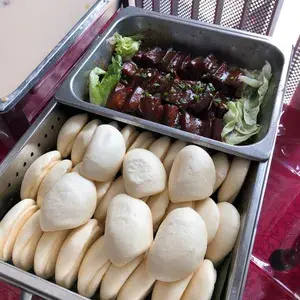 扣肉包 Chinese Bun w/ Stewed Pork