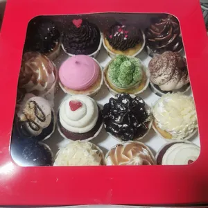 1x Happy Mix Cupcakes @$28