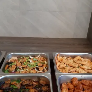香菇小鲍鱼 Baby Abalone w/ Mushroom <i>(One small abalone per pax)</i>