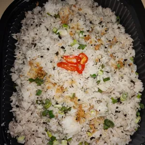 Black Olive Fried Rice (V) <i>with spring onion and garlic</i>