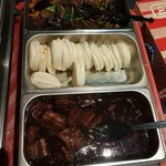扣肉馒头 Braise Pork w/ Bun