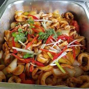 Sautéed squid in sambal dressing 招牌叁芭苏东