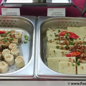 Steamed Mini Carrot Cake with Sweet Sauce