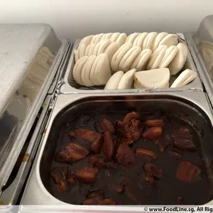 Braised Pork w/ Bun • 扣肉包(Chef's Recommended)